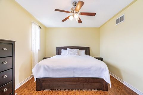 Photo 16 at 17 Nicole Marie Avenue, East Bayfield, Barrie