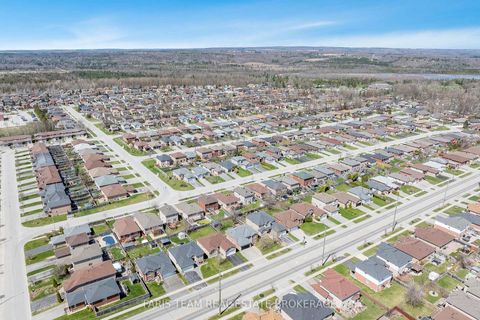 Photo 34 at 17 Nicole Marie Avenue, East Bayfield, Barrie