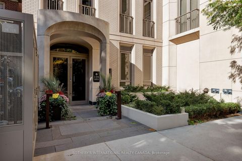 Photo 2 at 301 - 128 Hazelton Avenue, Annex, Toronto