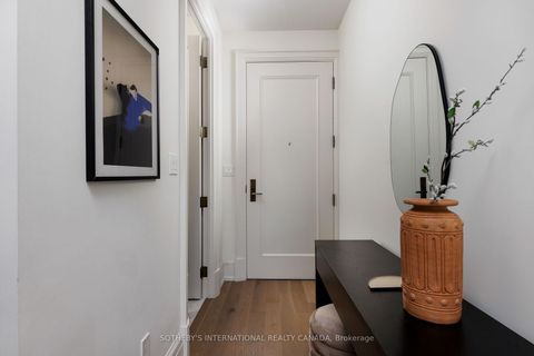 Photo 4 at 301 - 128 Hazelton Avenue, Annex, Toronto