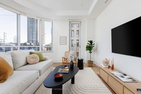 Photo 8 at 301 - 128 Hazelton Avenue, Annex, Toronto