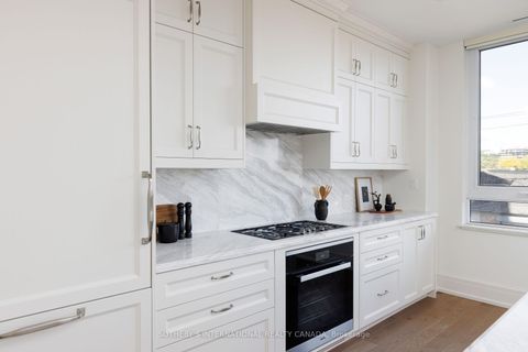 Photo 16 at 301 - 128 Hazelton Avenue, Annex, Toronto
