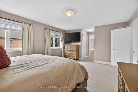 Photo 17 at 10 Mendel Crescent, Patterson, Vaughan