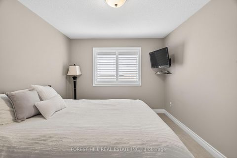 Photo 22 at 10 Mendel Crescent, Patterson, Vaughan