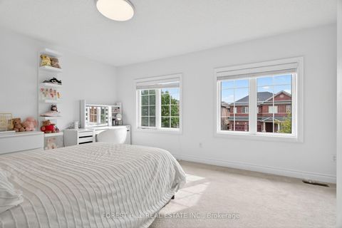 Photo 23 at 10 Mendel Crescent, Patterson, Vaughan