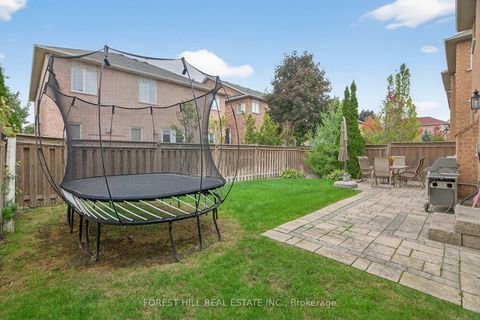 Photo 32 at 10 Mendel Crescent, Patterson, Vaughan
