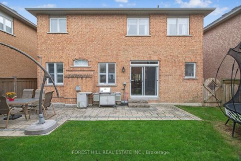 Photo 35 at 10 Mendel Crescent, Patterson, Vaughan