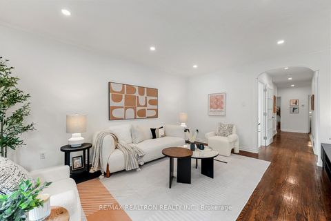 Photo 5 at 195 Honiton Street, Bathurst Manor, Toronto