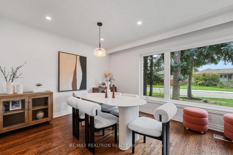 Photo 9 at 195 Honiton Street, Bathurst Manor, Toronto
