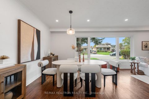 Photo 10 at 195 Honiton Street, Bathurst Manor, Toronto
