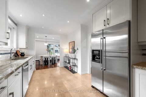 Photo 14 at 195 Honiton Street, Bathurst Manor, Toronto