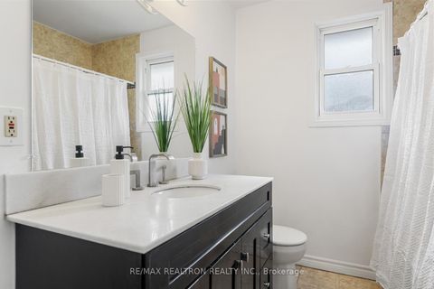 Photo 25 at 195 Honiton Street, Bathurst Manor, Toronto Photo 25 at 195 Honiton Street, Bathurst Manor, Toronto