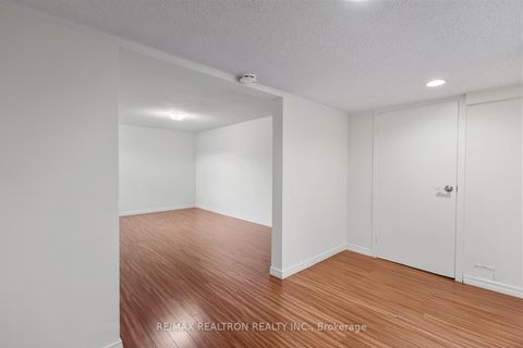 Photo 33 at 195 Honiton Street, Bathurst Manor, Toronto