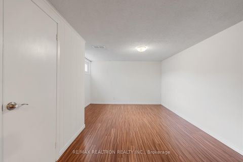 Photo 34 at 195 Honiton Street, Bathurst Manor, Toronto