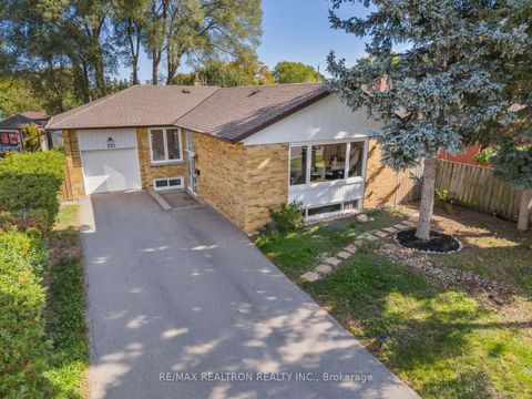 Photo 46 at 195 Honiton Street, Bathurst Manor, Toronto