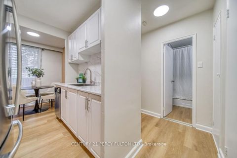 Photo 5 at 101 - 921 Midland Avenue, Eglinton East, Toronto