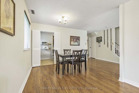 Photo 10 at 142 - 4001 Don Mills Road, Hillcrest Village, Toronto