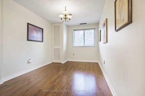 Photo 13 at 142 - 4001 Don Mills Road, Hillcrest Village, Toronto