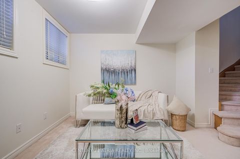 Photo 7 at 108 - 190 Harding Boulevard W, North Richvale, Richmond Hill