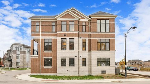 Photo 2 at 104 Lunay Drive, Rural Richmond Hill, Richmond Hill