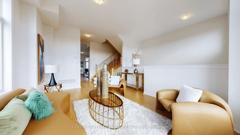 Photo 9 at 104 Lunay Drive, Rural Richmond Hill, Richmond Hill