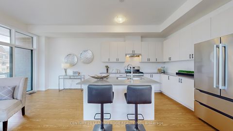 Photo 15 at 104 Lunay Drive, Rural Richmond Hill, Richmond Hill