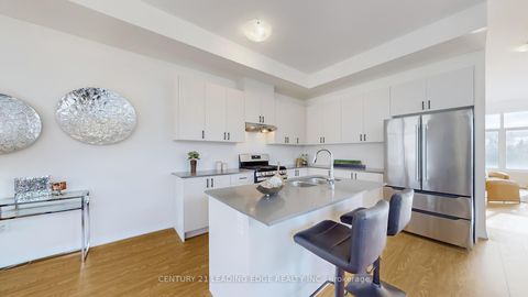 Photo 16 at 104 Lunay Drive, Rural Richmond Hill, Richmond Hill