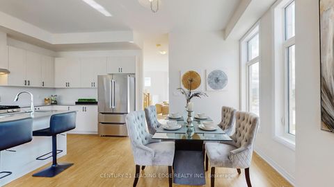 Photo 19 at 104 Lunay Drive, Rural Richmond Hill, Richmond Hill