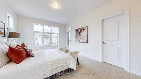 Photo 23 at 104 Lunay Drive, Rural Richmond Hill, Richmond Hill