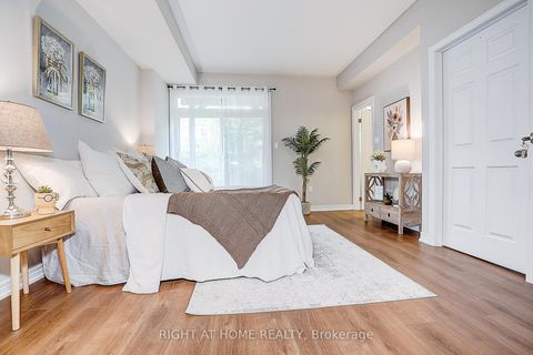 Photo 6 at 15 - 151 Silverwood Avenue, Devonsleigh, Richmond Hill