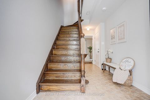 Photo 10 at 15 - 151 Silverwood Avenue, Devonsleigh, Richmond Hill