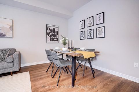 Photo 15 at 15 - 151 Silverwood Avenue, Devonsleigh, Richmond Hill