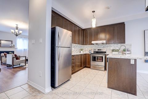 Photo 20 at 15 - 151 Silverwood Avenue, Devonsleigh, Richmond Hill