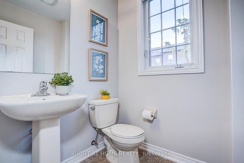 Photo 21 at 15 - 151 Silverwood Avenue, Devonsleigh, Richmond Hill
