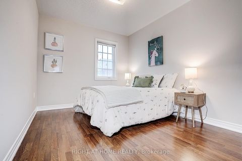 Photo 29 at 15 - 151 Silverwood Avenue, Devonsleigh, Richmond Hill