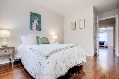 Photo 30 at 15 - 151 Silverwood Avenue, Devonsleigh, Richmond Hill