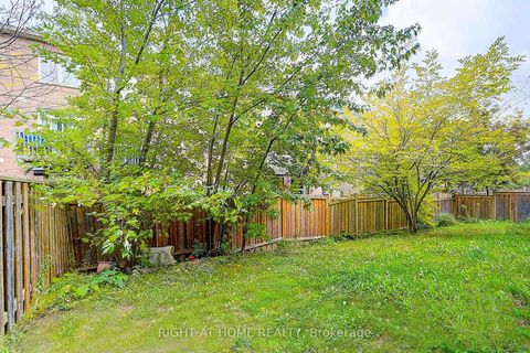 Photo 35 at 15 - 151 Silverwood Avenue, Devonsleigh, Richmond Hill