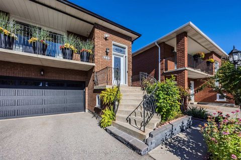 Photo 1 at 260 Mathewson Street, Maple, Vaughan