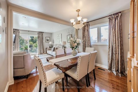 Photo 8 at 260 Mathewson Street, Maple, Vaughan