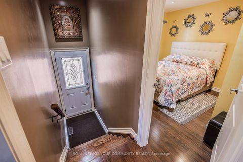 Photo 28 at 260 Mathewson Street, Maple, Vaughan