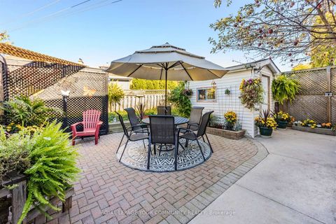 Photo 34 at 260 Mathewson Street, Maple, Vaughan