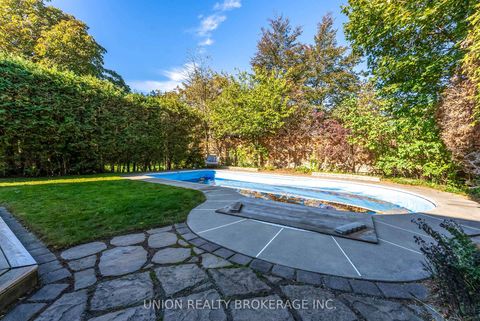 Photo 31 at 32 Bledlow Manor Drive, Guildwood, Toronto