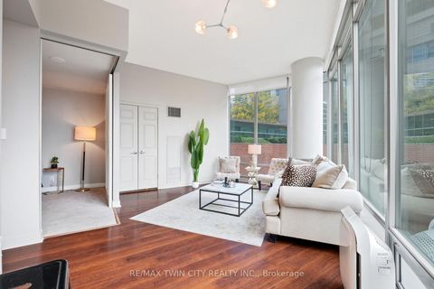 Photo 5 at 201 - 81 Navy Wharf Court, Waterfront Communities C1, Toronto