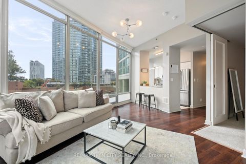 Photo 8 at 201 - 81 Navy Wharf Court, Waterfront Communities C1, Toronto