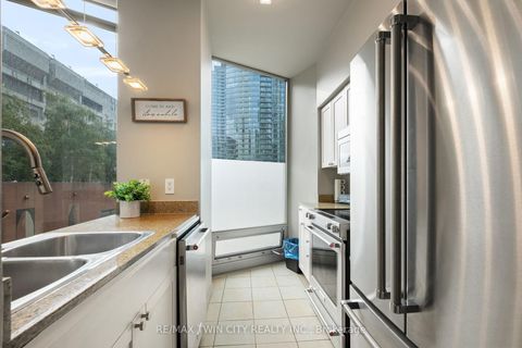 Photo 15 at 201 - 81 Navy Wharf Court, Waterfront Communities C1, Toronto