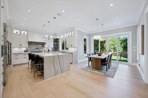 Photo 5 at 14 Westglen Crescent, City Centre West, Toronto