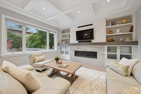 Photo 13 at 14 Westglen Crescent, City Centre West, Toronto