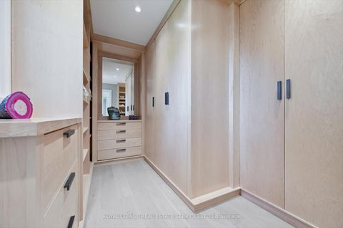 Photo 21 at 14 Westglen Crescent, City Centre West, Toronto