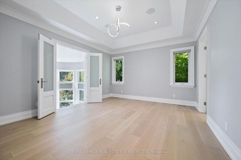 Photo 31 at 14 Westglen Crescent, City Centre West, Toronto