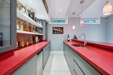 Photo 37 at 14 Westglen Crescent, City Centre West, Toronto